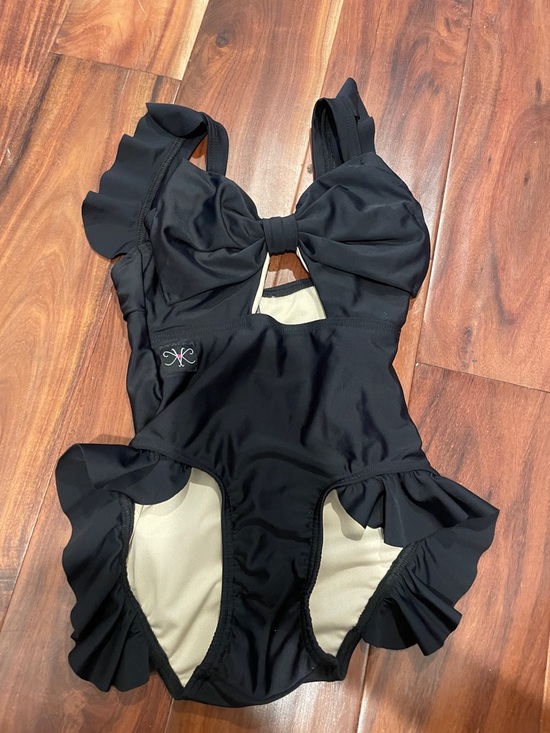 Kandi Kouture Other - Kandi kouture ruffle black leotard  cm 5/6